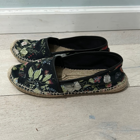 Gucci Espidrilles - Picture 1 of 4